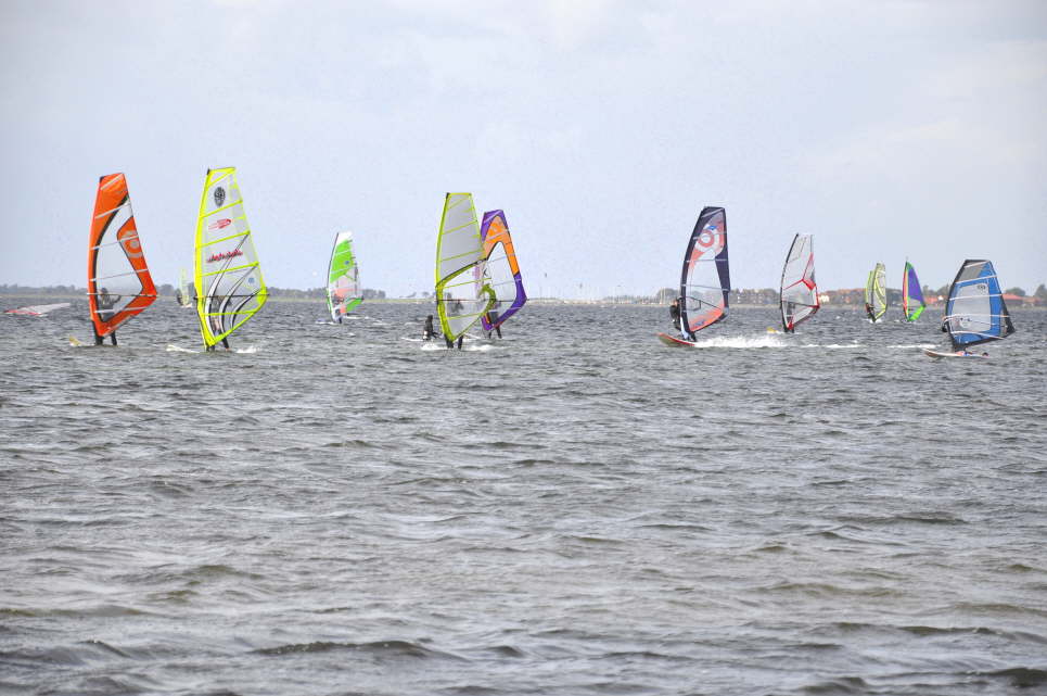 Surfen, Kiten und Segeln in Gold