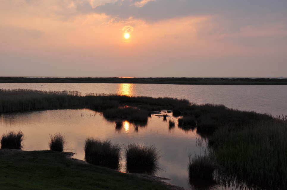 Sonnenuntergang beim Leuchtturm