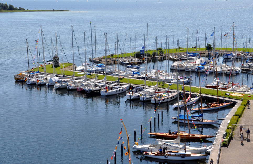 Yachthafen Lemkenhafen